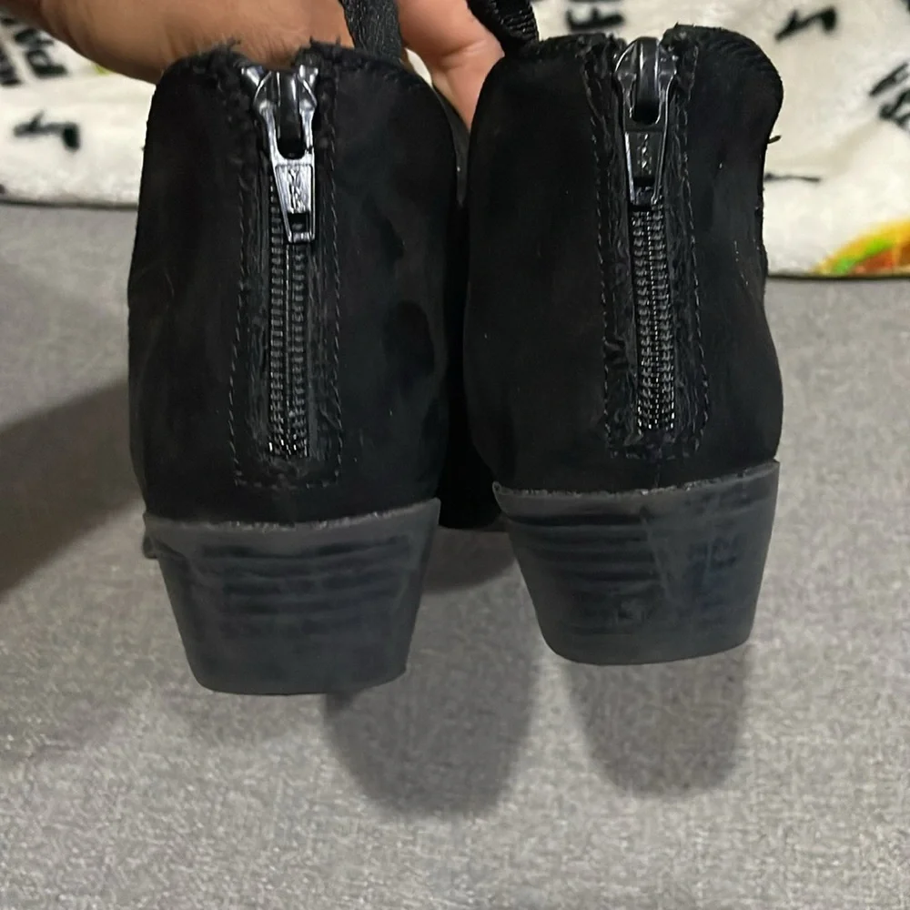 Old Navy Pointy Black Ankle Boots